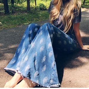 Free People printed float on flares
